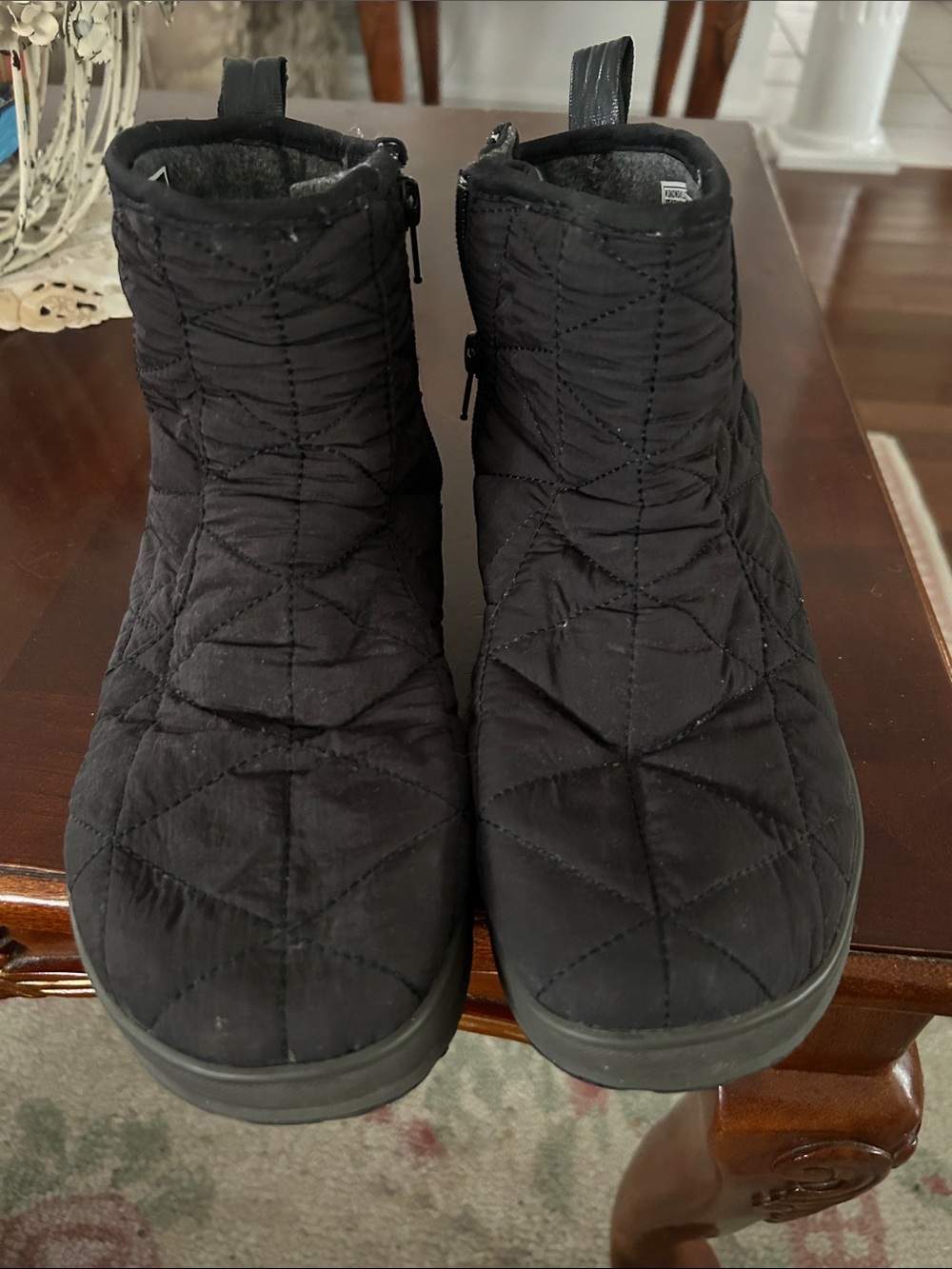 Bogs Quilted Black Ankle Winter Boots